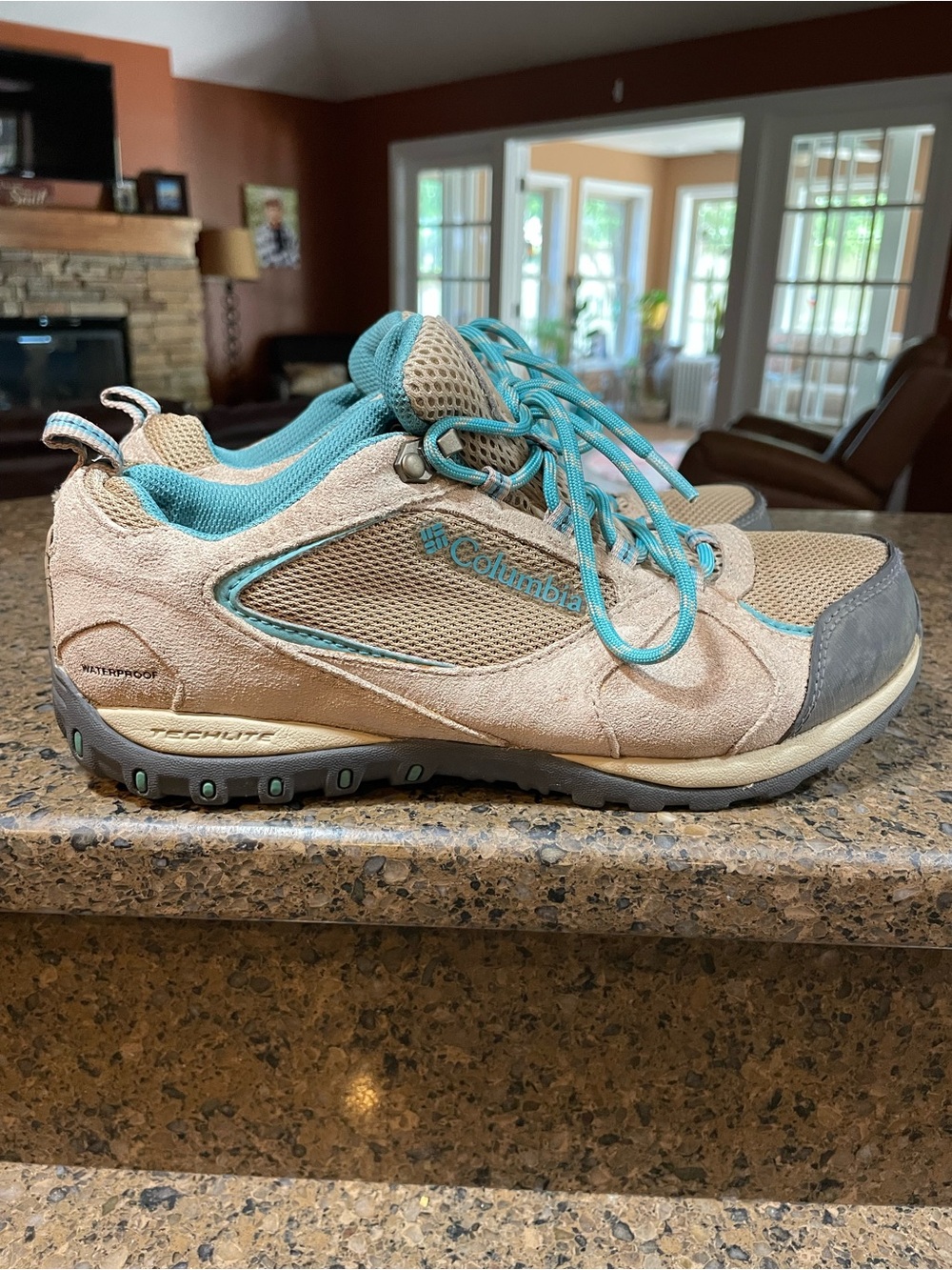 Columbia Access Point II Women 7.5 Tan & Teal Waterproof Hiking Shoe Extra Laces - Picture 1 of 10